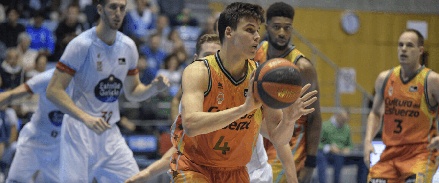 Jaime Pradilla durante la dura batalla en Fontes do Sar. Fuentes: Liga Endesa.