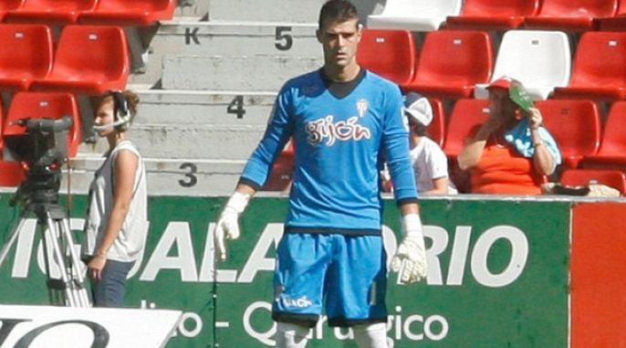 Cuéllar en 2009 con el Sporting