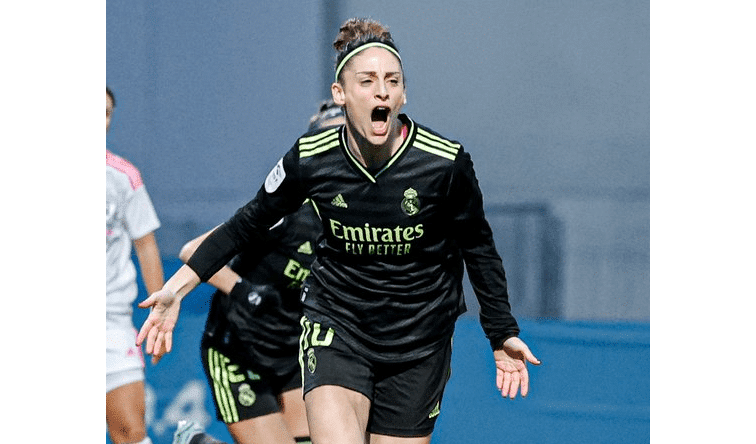 Esther González celebra su primer gol del año. Fuente: Twitter Oficial del Real Madrid (@realmadridfem)