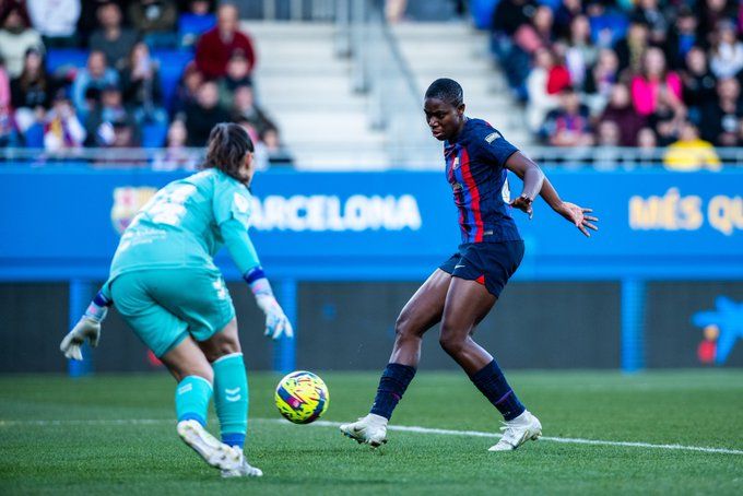 Asisat Oshoala, autora del hat-trick del partido. Fuente: @fcbfemeni