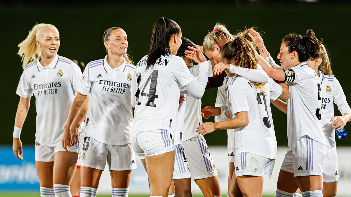 El Real Madrid celebra el gol de Caroline Moller en el minuto 83. Fuente: Twitter Oficial del Real Madrid (@realmadridfem)