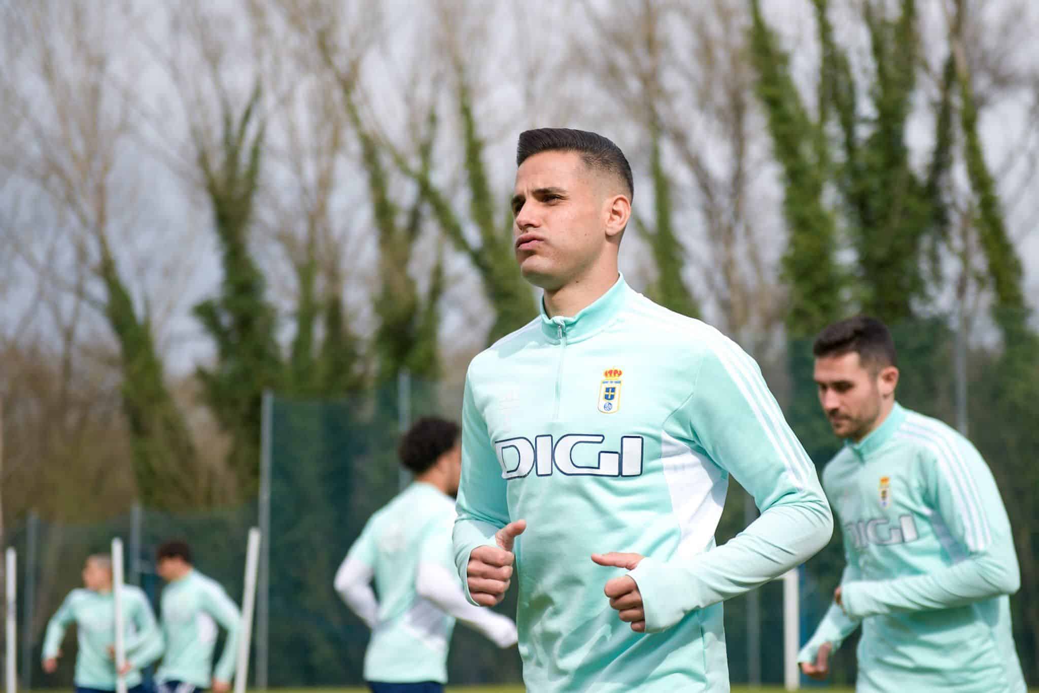 Luismi en un entrenamiento el marzo pasado (Foto: Real Oviedo)