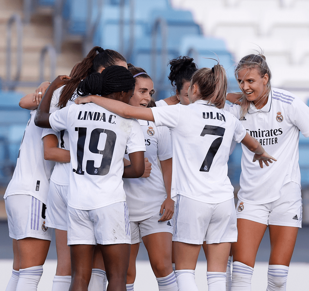 El Real Madrid celebra el primer gol de Caroline Weir. Fuente: Twitter Ofiical del Real Madrid (@realmadridfem)