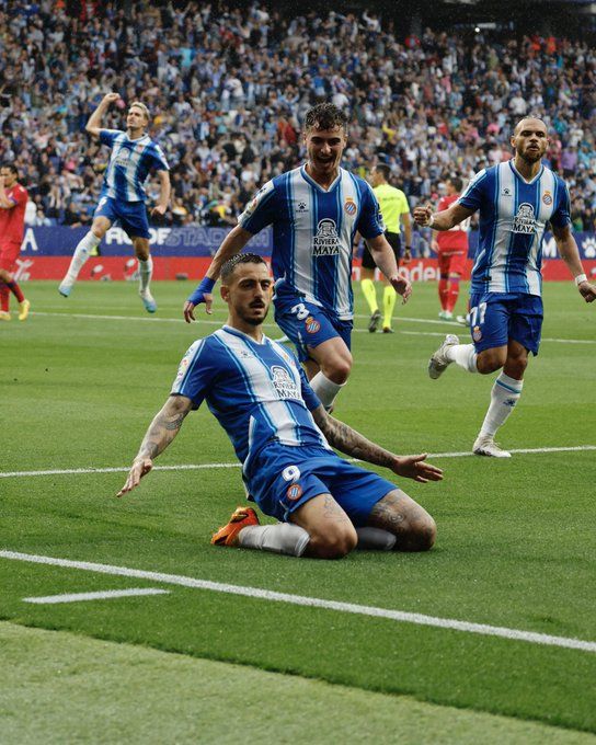 Joselu celebra gol