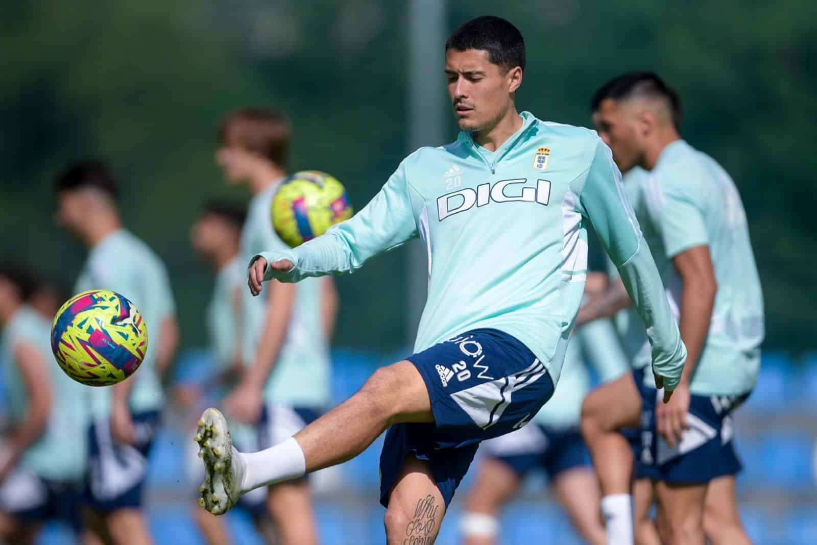 Hugo Rama en el entrenamiento del viernes. Foto: Real Oviedo