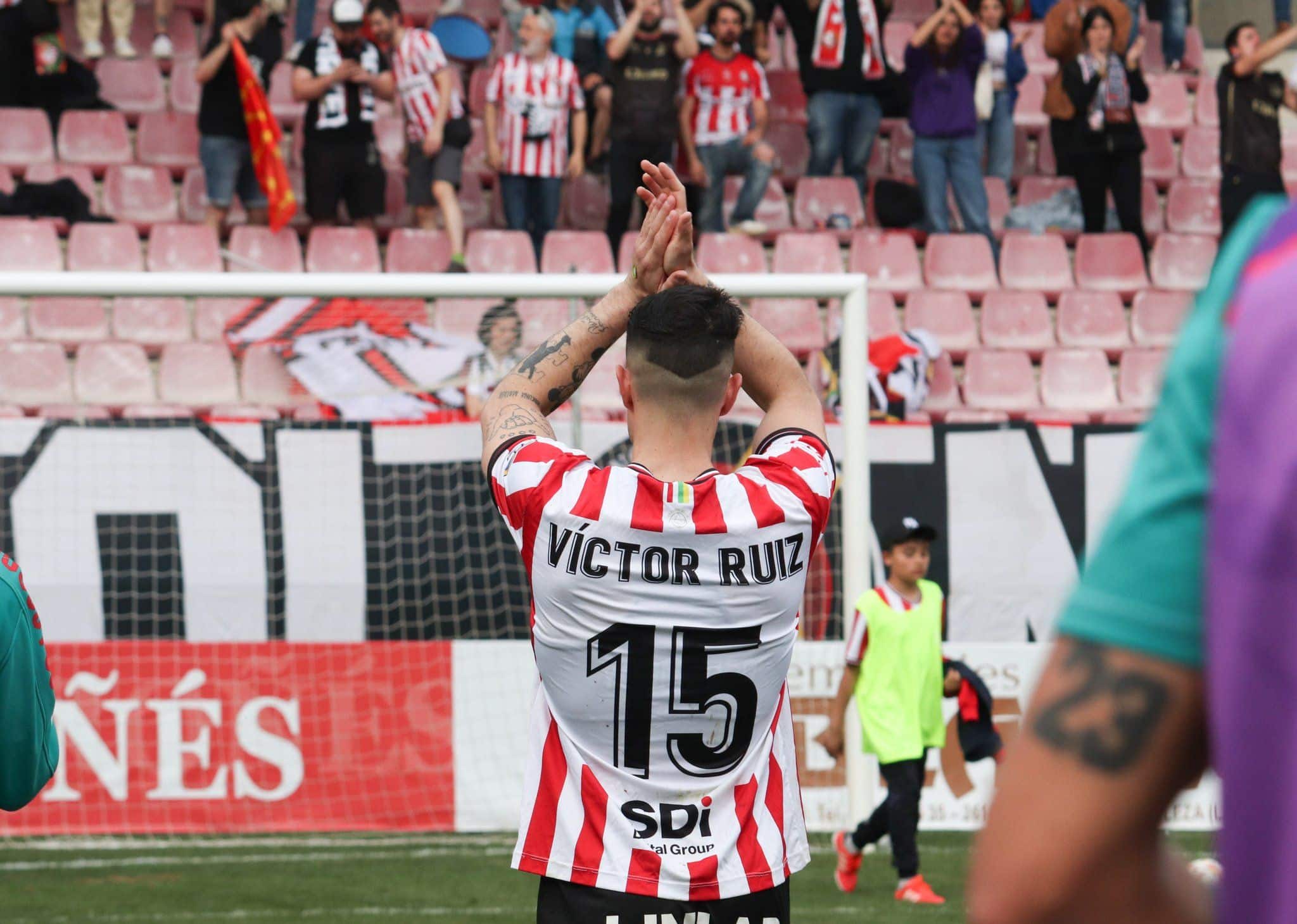 Víctor Ruíz durante su etapa en el SD Logroñés | Imagen: SD Logroñés