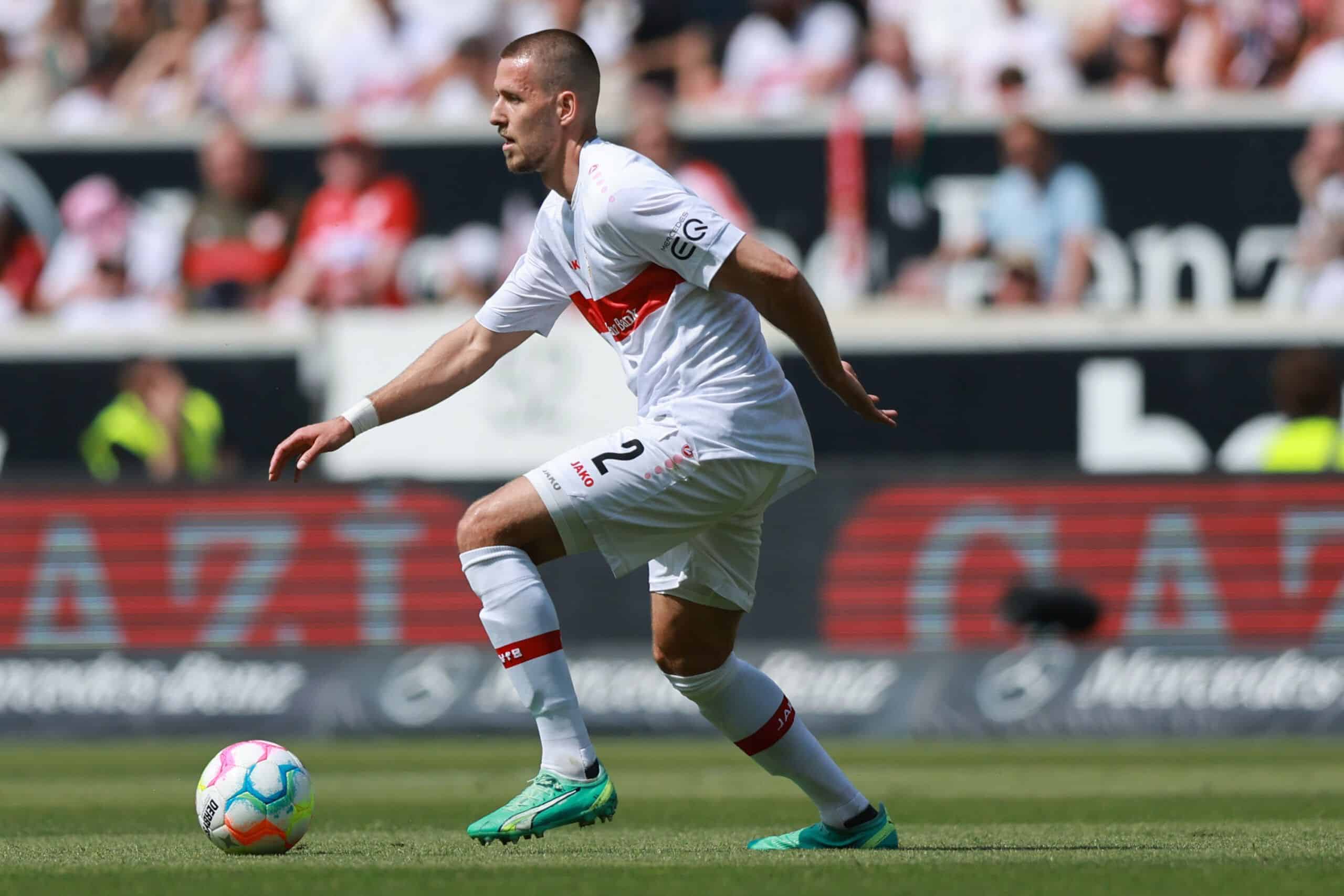 STUTTGART, GERMANY - MAY 27: Waldemar Anton of Stuttgart controls the ball during the Bundesliga match between VfB Stuttgart and TSG Hoffenheim at Mercedes-Benz Arena on May 27, 2023 in Stuttgart, Germany. (Photo by Johannes Simon/Getty Images)