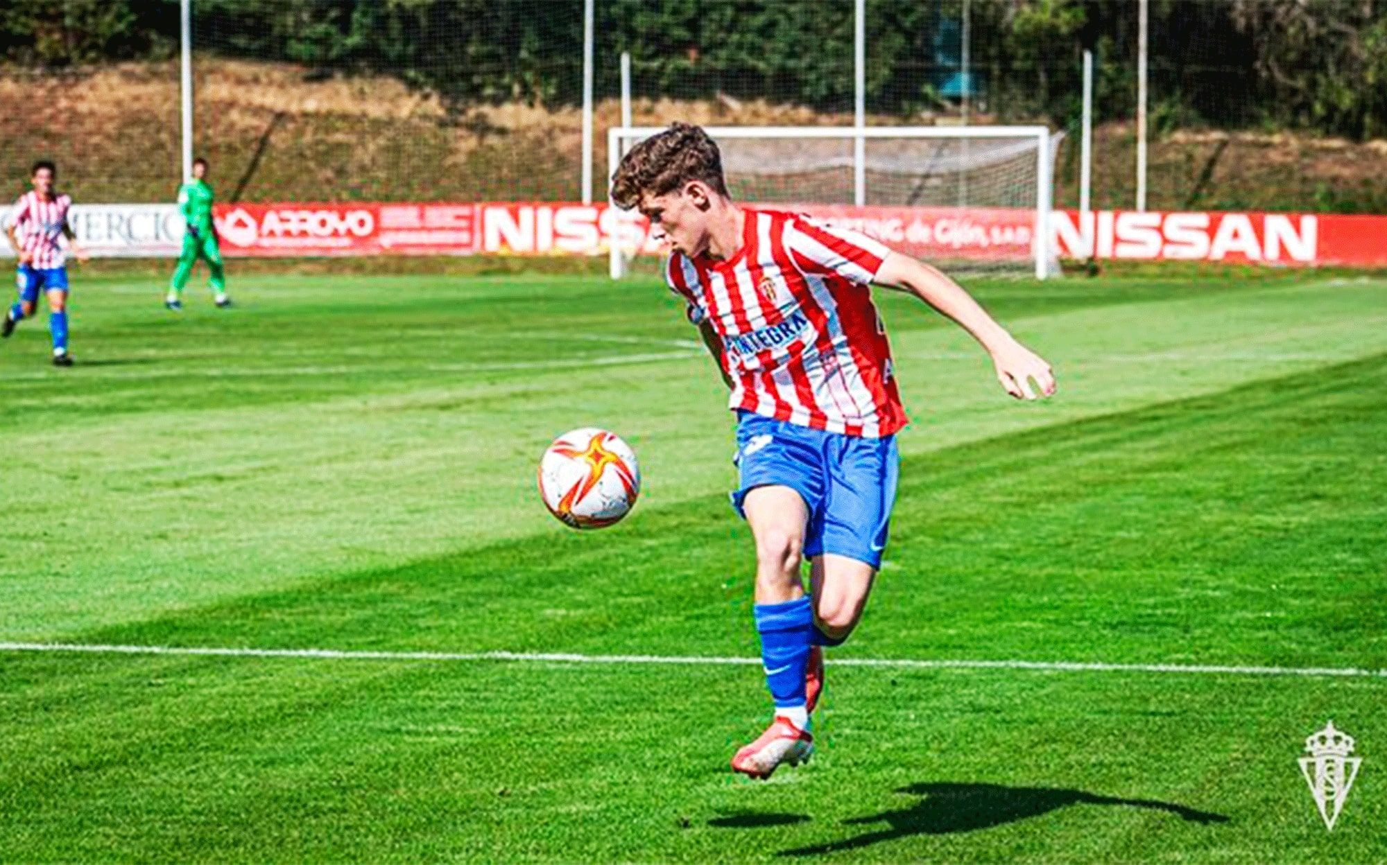 Álex Oyón. Sporting B