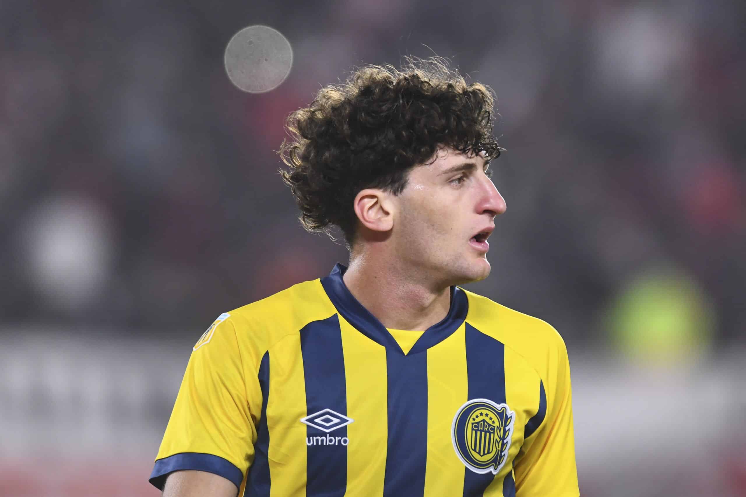 BUENOS AIRES, ARGENTINA - OCTOBER 16: Mateo Tanlongo of Rosario Central reacts during a match between River Plate and Rosario Central as part of Liga Profesional 2022 at Estadio Más Monumental Antonio Vespucio Liberti on October 16, 2022 in Buenos Aires, Argentina. (Photo by Rodrigo Valle/Getty Images)