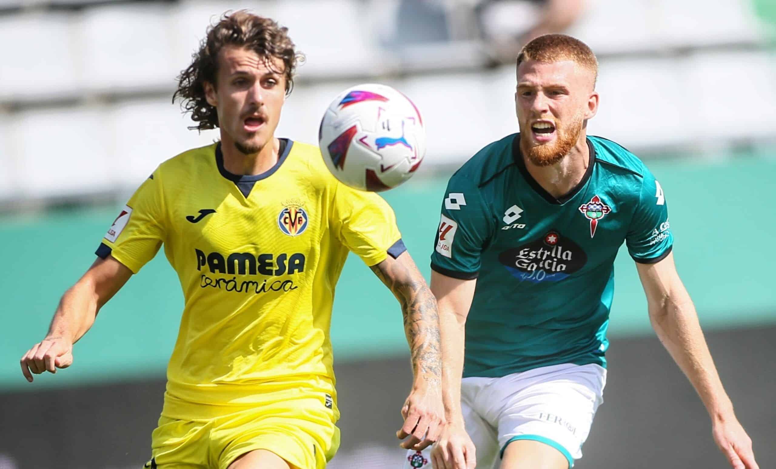 Carlos Romero (Villarreal 'B') y Carlos Vicente (Racing Ferrol)