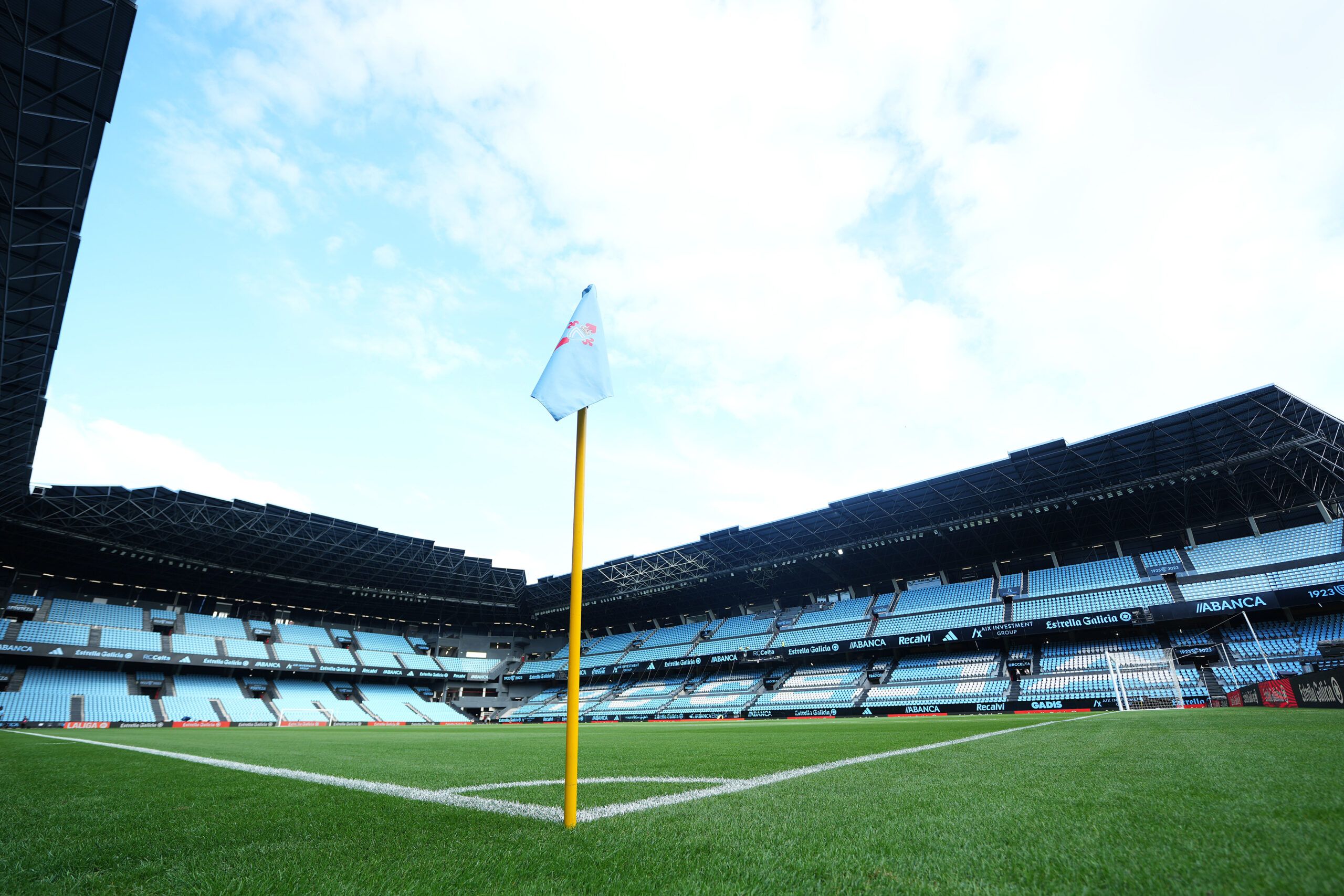 VIGO, SPAIN - AUGUST 25: General view inside the stadium prior to the LaLiga EA Sports match between Celta Vigo and Real Madrid CF at Estadio Balaidos on August 25, 2023 in Vigo, Spain. (Photo by Juan Manuel Serrano Arce/Getty Images)