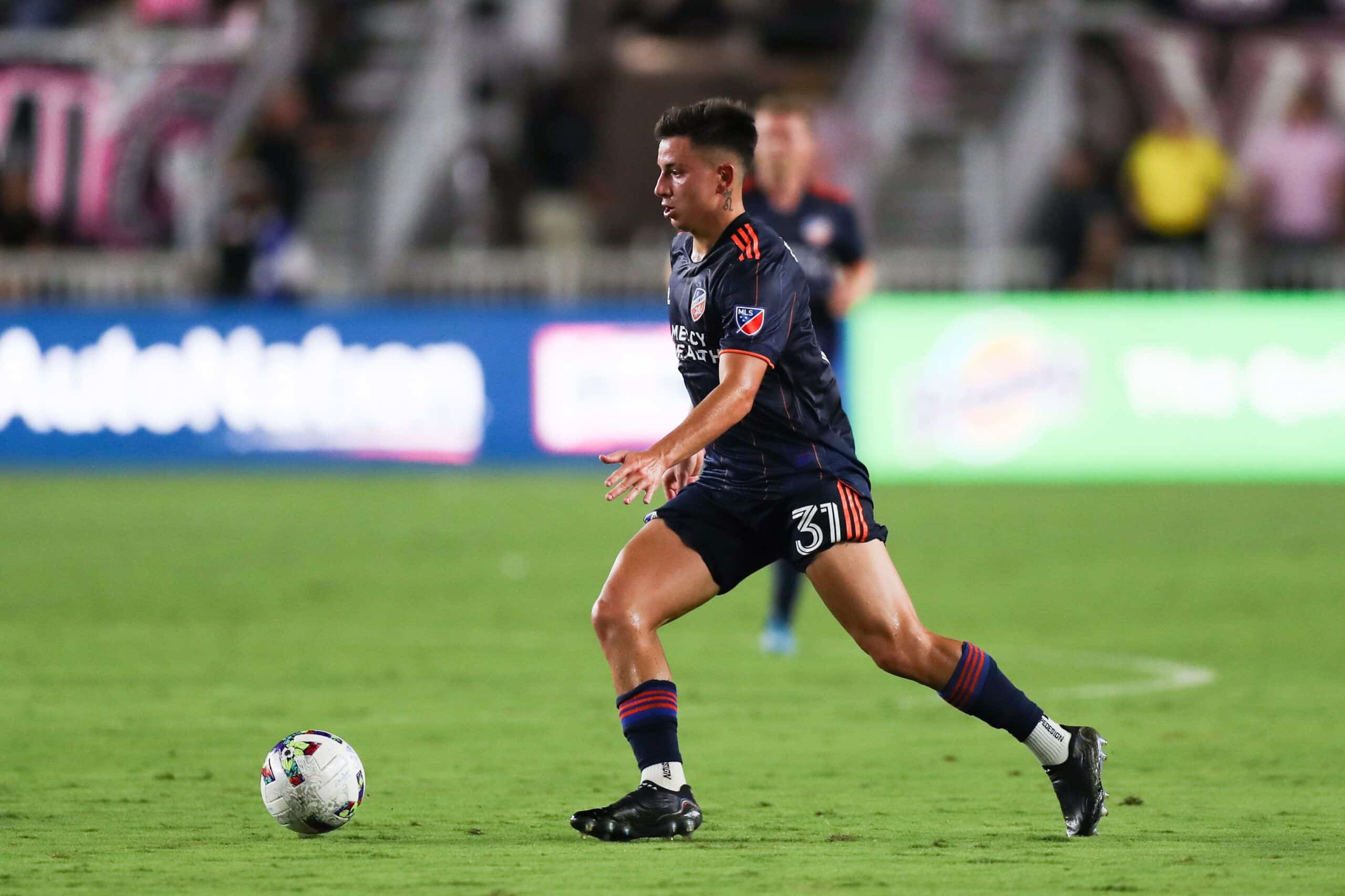 FORT LAUDERDALE, FLORIDA - JULY 30: Álvaro Barreal #31 of FC Cincinnati controls the ball against Inter Miami CF during the second half at DRV PNK Stadium on July 30, 2022 in Fort Lauderdale, Florida. (Photo by Lauren Sopourn/Getty Images)