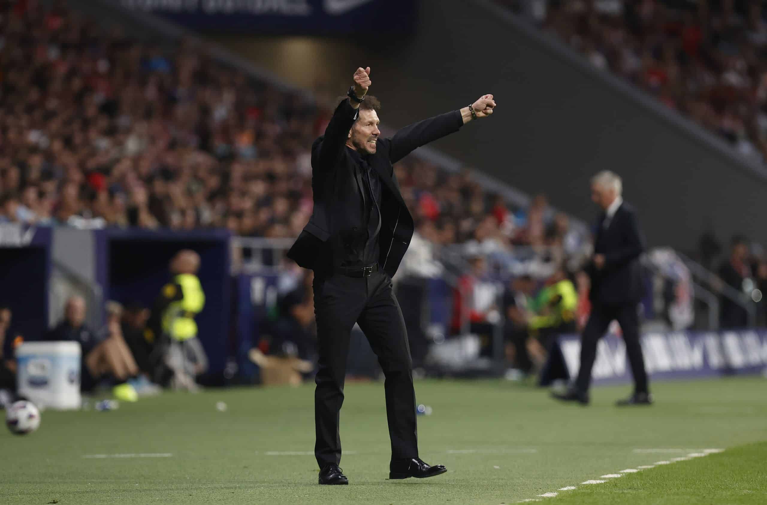El Cholo Simeone celebra uno de los tantos de su equipo en el derbi. Foto : @Atleti.