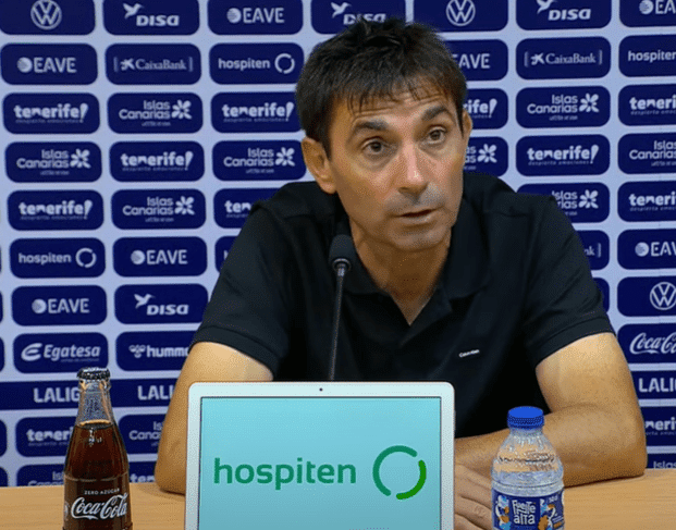 Asier Garitano lleva al CD Tenerife al liderato a base de regularidad. Imagen: Youtube