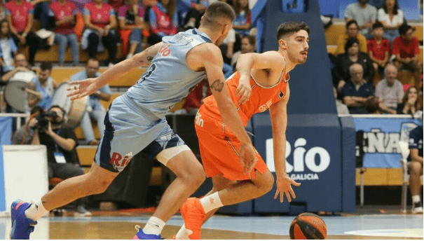 Guillem Ferrando en la victoria de Valencia Basket en Lugo. Fuente: Liga Endesa.