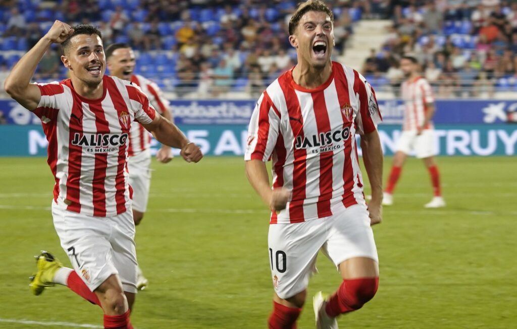Gaspar y Nacho Méndez celebran gol en Huesca