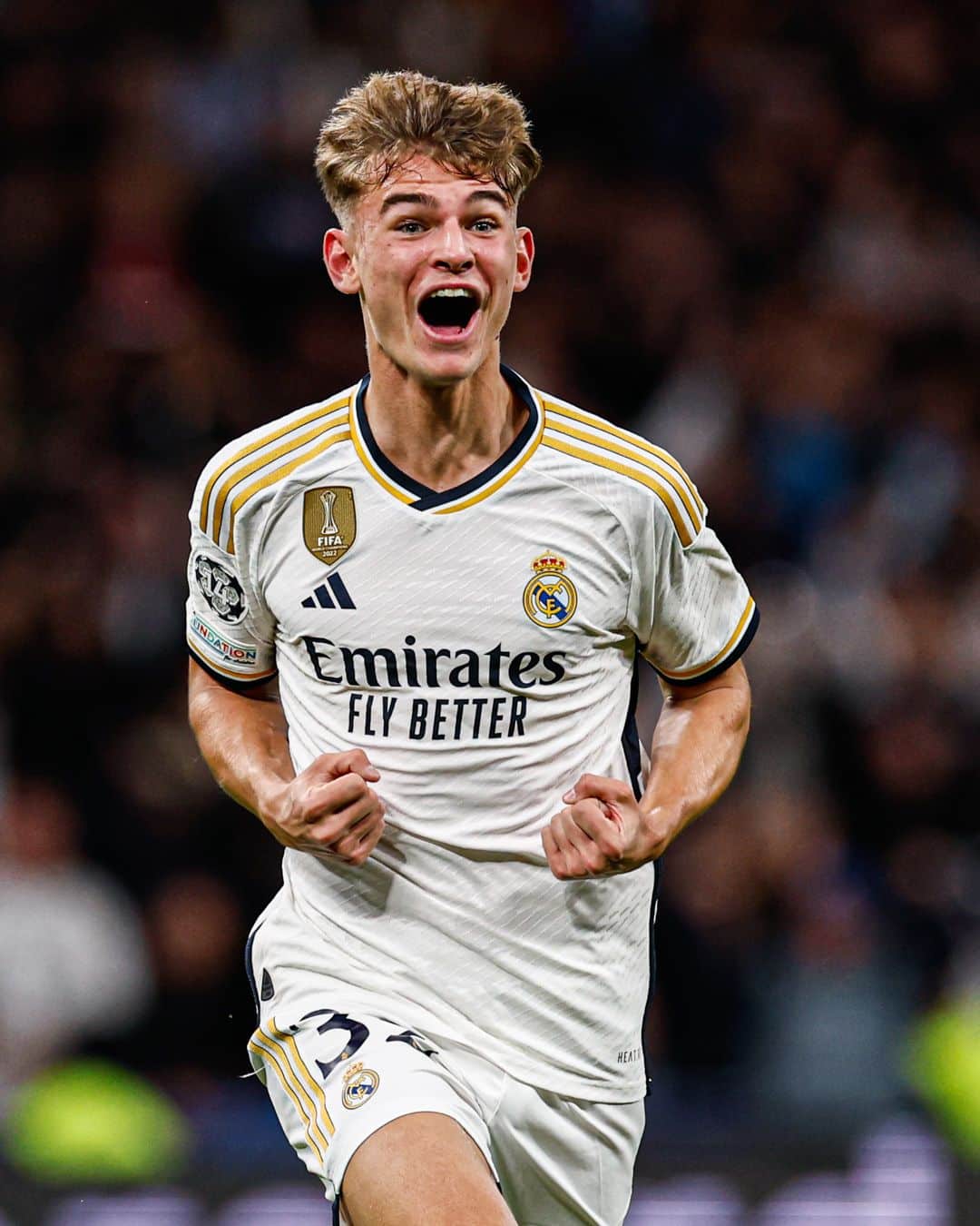 Nico Paz celebra su primer gol de blanco. Foto: @realmadrid.
