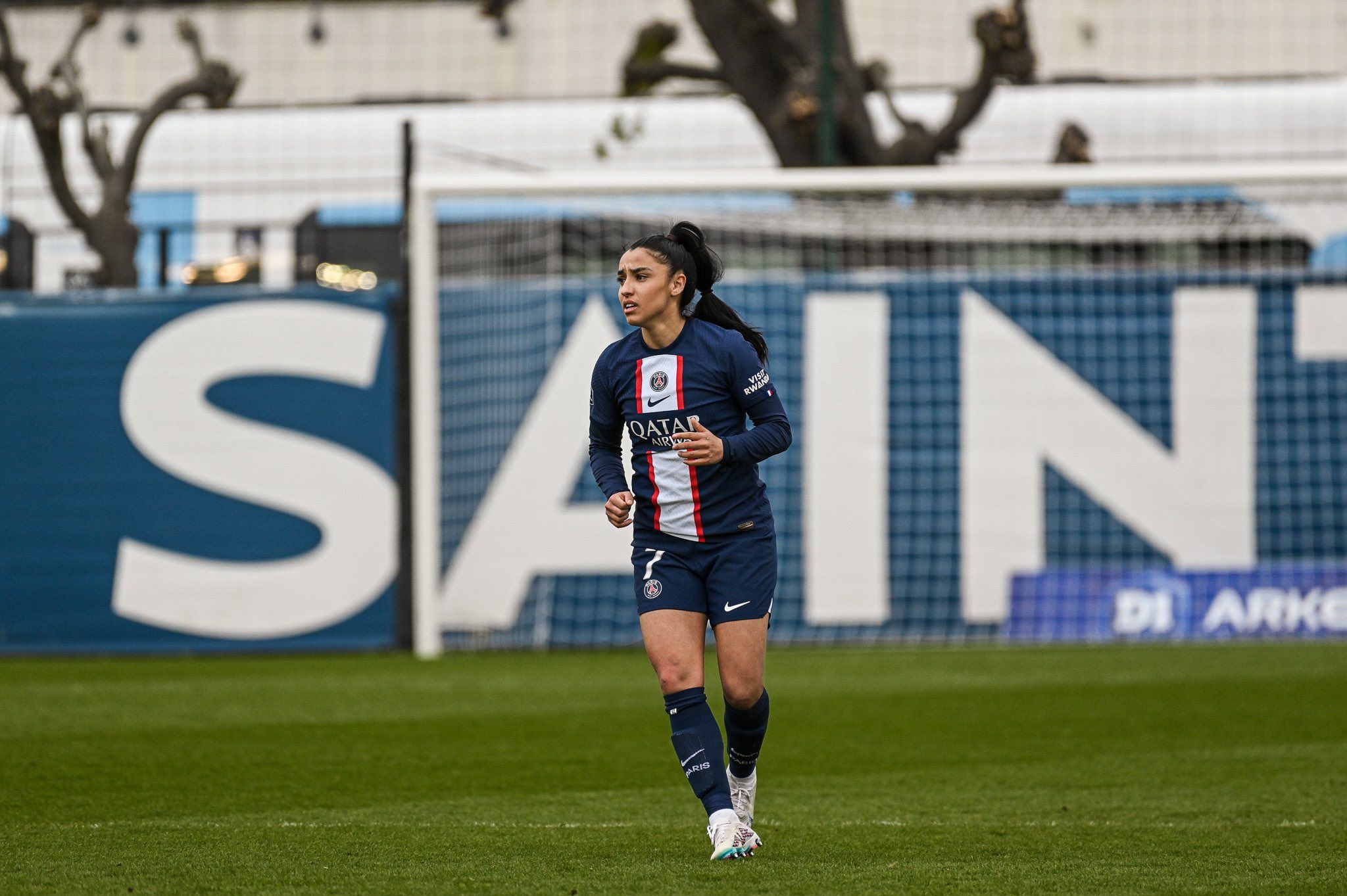 Sakina Karchaoui durante un partido con el PSG | @SakinaKarchaoui