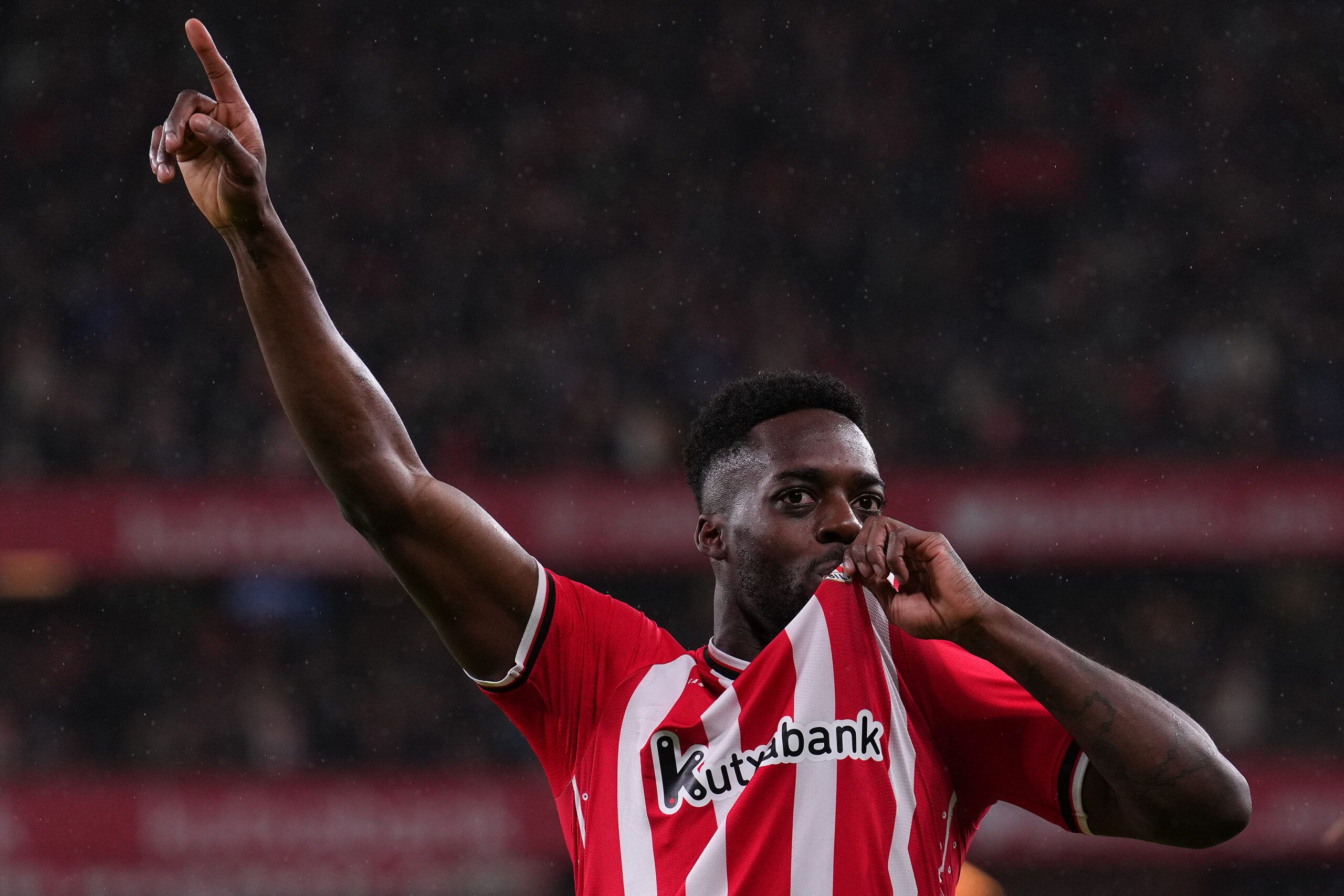 BILBAO, SPAIN - FEBRUARY 29: Iñaki Williams of Athletic Bilbao celebrates scoring the opening goal during the Copa del Rey Semifinal match between Athletic Club Bilbao and Atletico de Madrid at San Mames Stadium on February 29, 2024 in Bilbao, Spain. (Photo by Juan Manuel Serrano Arce/Getty Images)