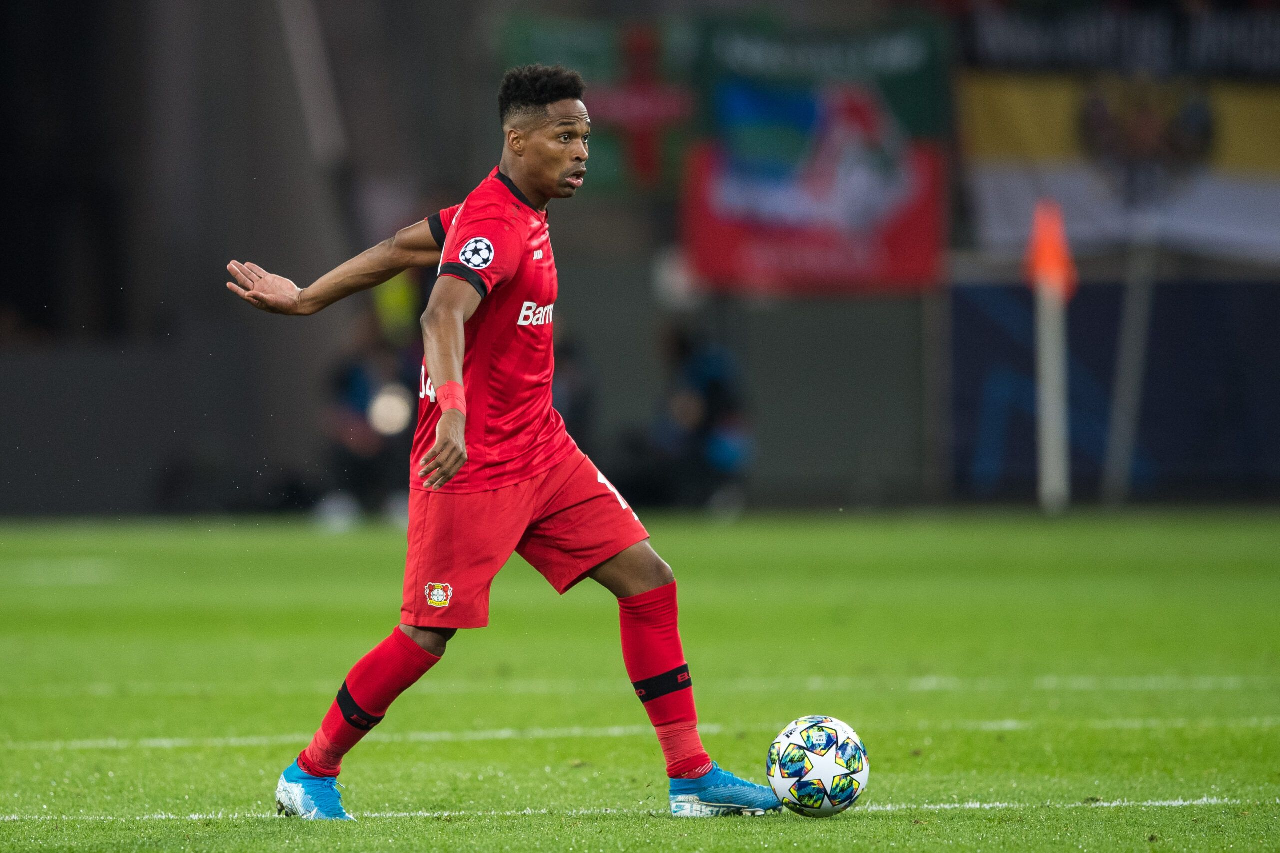 LEVERKUSEN, GERMANY - SEPTEMBER 18: Wendell Nascimento Borges of Leverkusen controls the ball during the UEFA Champions League group D match between Bayer Leverkusen and Lokomotiv Moskva at BayArena on September 18, 2019 in Leverkusen, Germany. (Photo by Lukas Schulze/Bongarts/Getty Images)