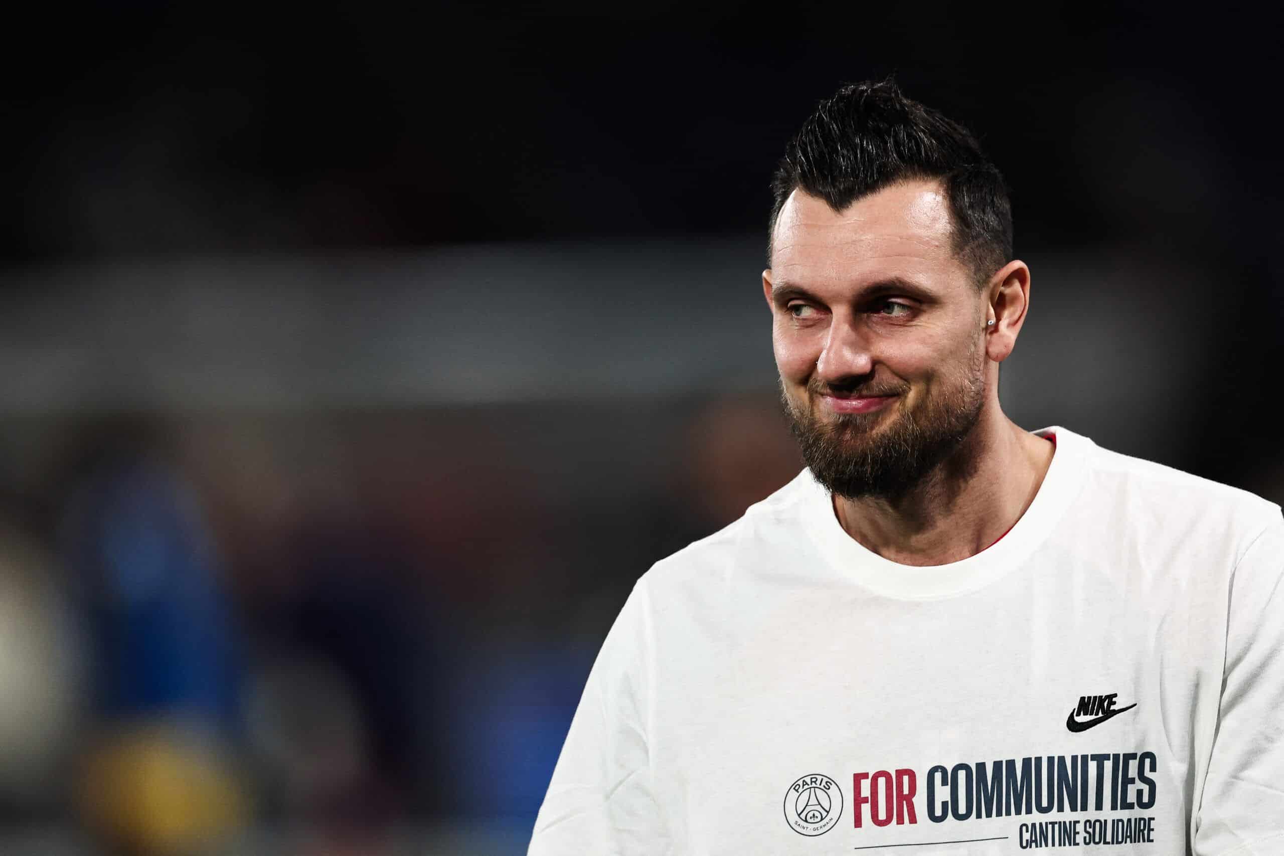 Paris Saint-Germain's French goalkeeper #30 Alexandre Letellier looks on ahead of the French L1 football match between Paris Saint-Germain (PSG) and FC Metz at the Parc des Princes stadium in Paris, on December 20, 2023. PSG substitute goalkeeper Alexandre Letellier was kidnapped with his wife and their two young children during a burglary at their home in Hardricourt (Yvelines) on December 18, 2023 night, AFP learned from police sources and the Versailles public prosecutor's office. (Photo by FRANCK FIFE / AFP) (Photo by FRANCK FIFE/AFP via Getty Images)