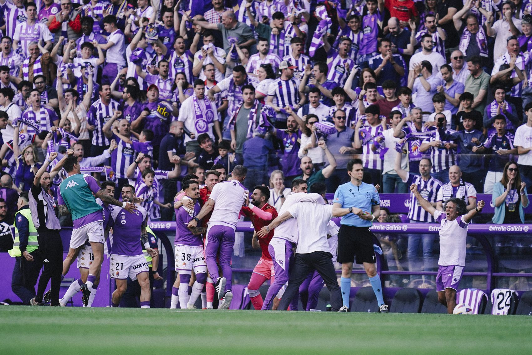 El Real Valladolid celebra su vuelta a Primera división. Foto: Real Valladolid