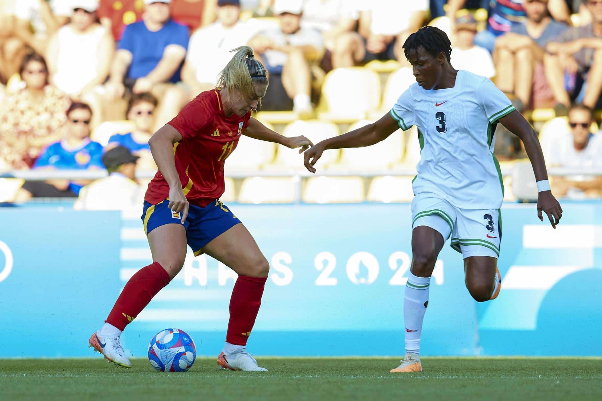 Jugadoras durante el España-Nigeria. Fuente: El Períodico de España https://www.epe.es/es/olimpiadas/20240730/directo-juegos-olimpicos-paris-2024-en-vivo-ultima-hora-105915403