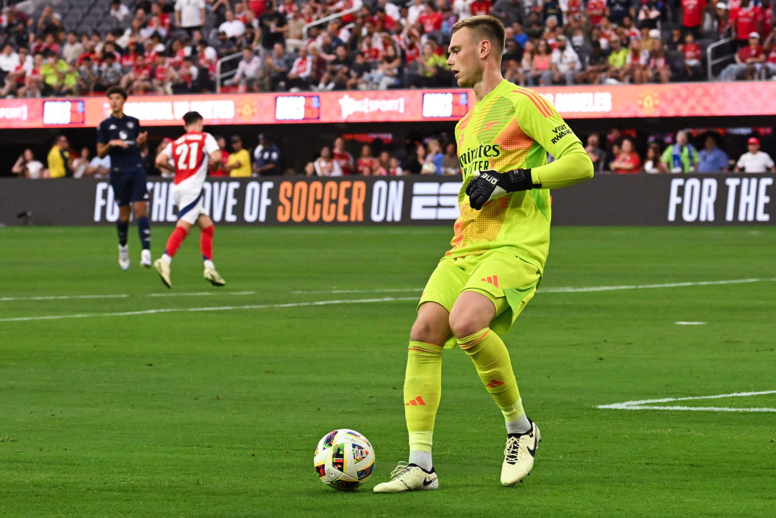 Arsenal's Estonian goalkeeper #31 Karl Hein controls the ball during the pre-season club friendly football match between Manchester United FC and Arsenal FC at SoFi Stadium in Inglewood, California on July 27, 2024. (Photo by Patrick T. Fallon / AFP) (Photo by PATRICK T. FALLON/AFP via Getty Images)