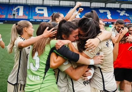 El Granada CF consiguió la permanencia en Ipurúa la temporada pasada. Fuente: Granada CF