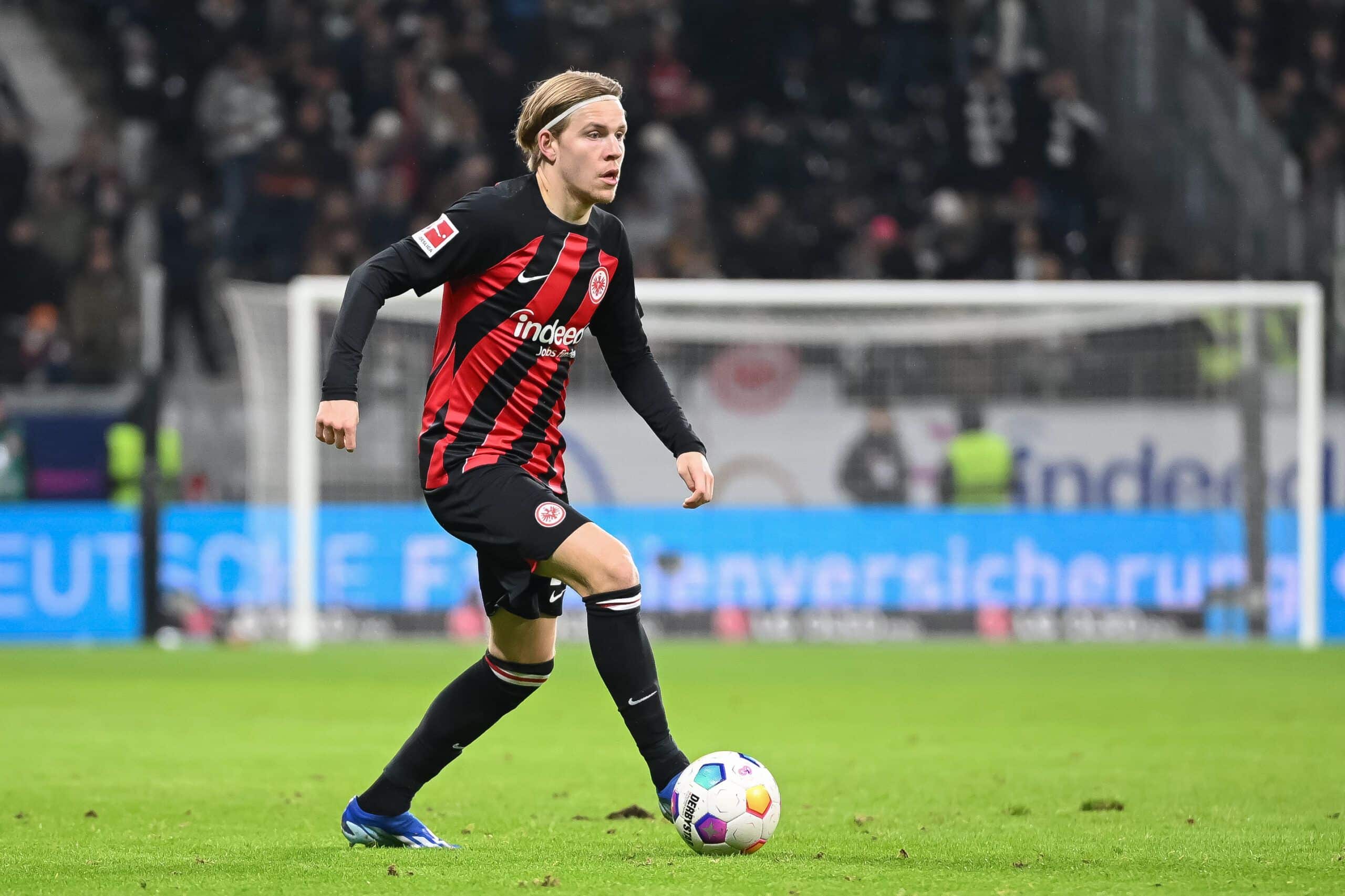 FRANKFURT AM MAIN, GERMANY - DECEMBER 20: Jens Petter Hauge of Eintracht Frankfurt in action during the Bundesliga match between Eintracht Frankfurt and Borussia Mönchengladbach at Deutsche Bank Park on December 20, 2023 in Frankfurt am Main, Germany. (Photo by Christian Kaspar-Bartke/Getty Images)
