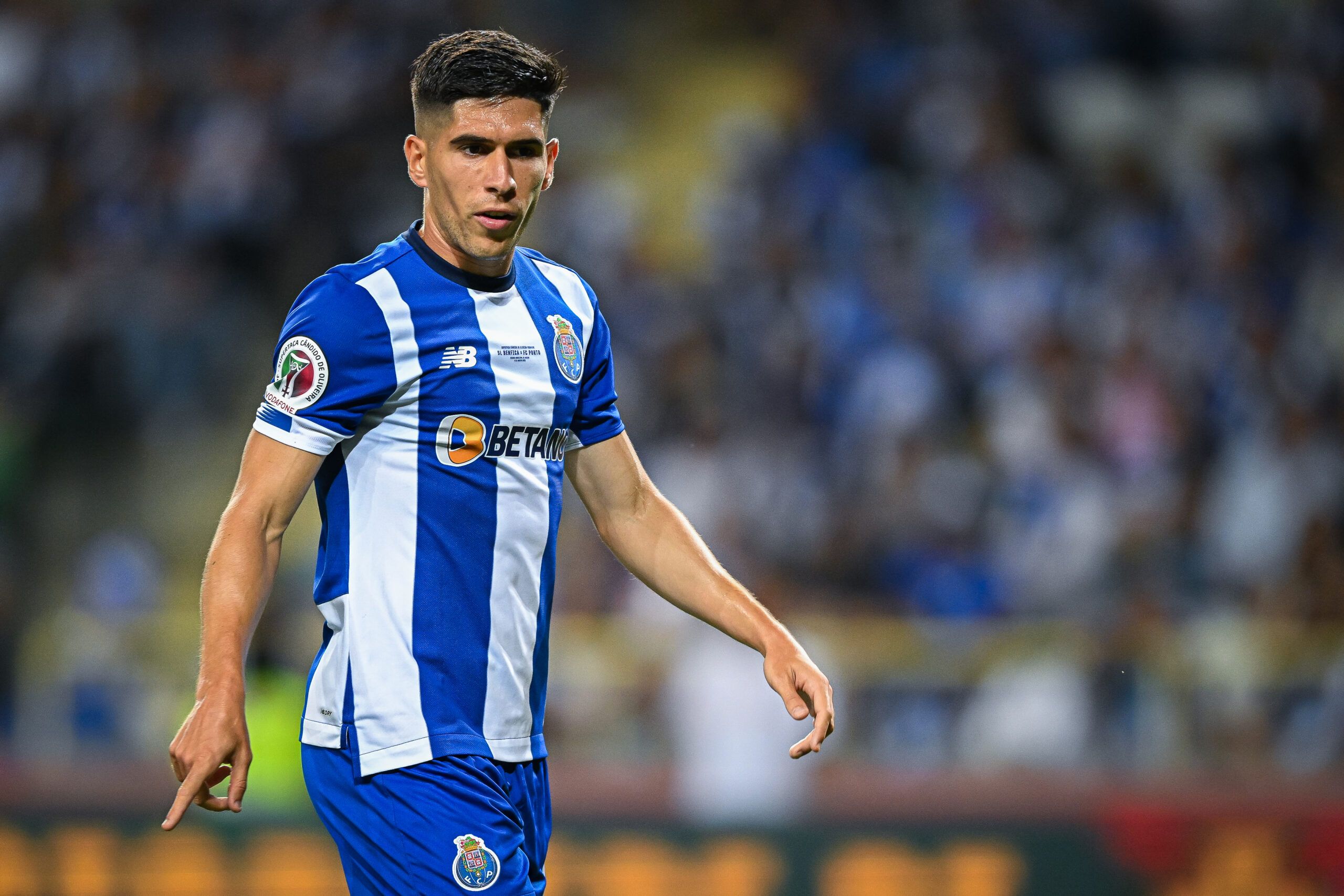 AVEIRO, PORTUGAL - AUGUST 9: Fran Navarro of FC Porto in action during the Supercopa de Portugal Final match between SL Benfica v FC Porto at Estadio Municipal de Aveiro on August 9, 2023 in Aveiro, Portugal. (Photo by Octavio Passos/Getty Images)