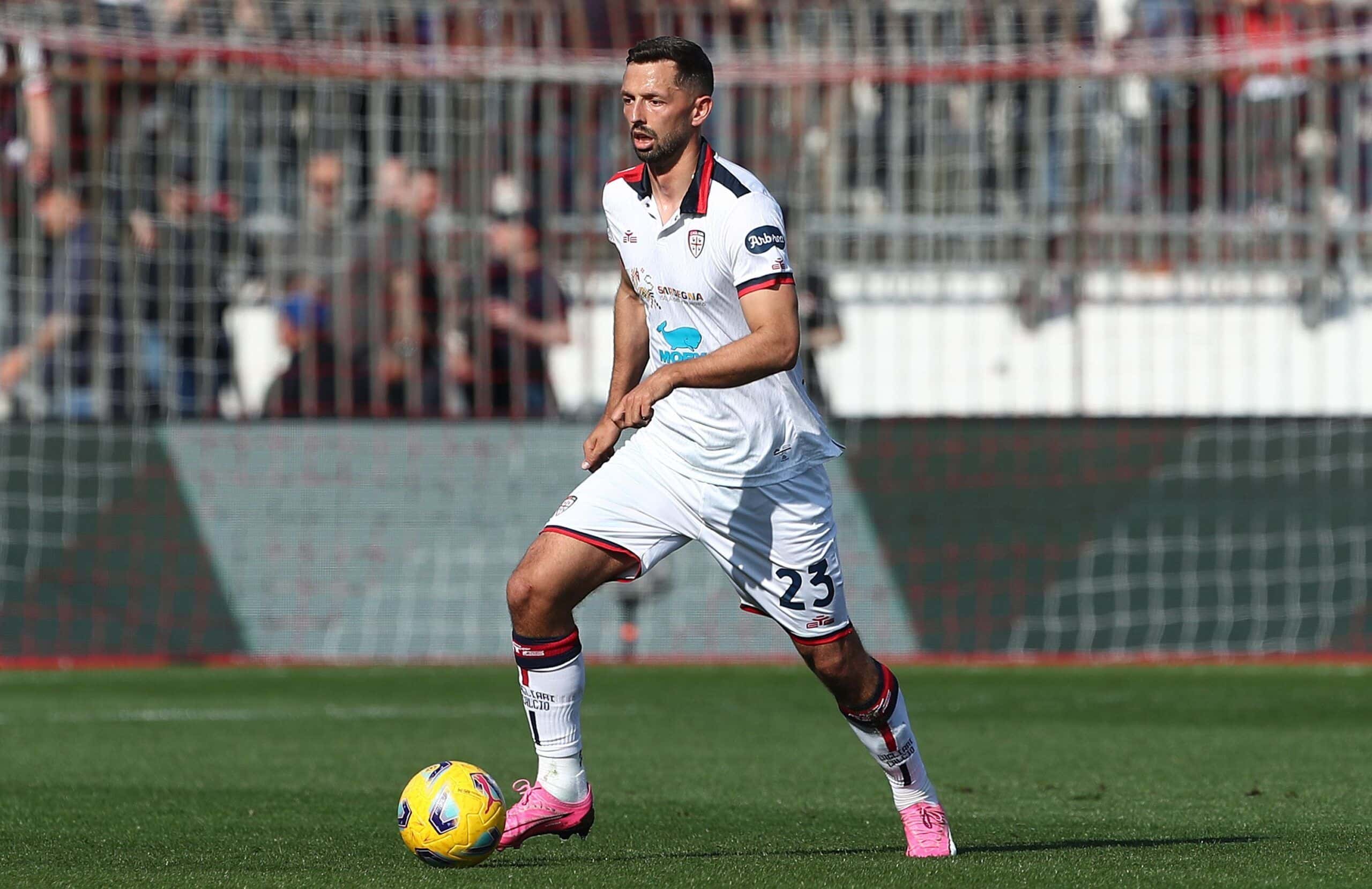 MONZA, ITALY - MARCH 16: Mateusz Wieteska of Cagliari Calcio in action during the Serie A TIM match between AC Monza and Cagliari at U-Power Stadium on March 16, 2024 in Monza, Italy. (Photo by Marco Luzzani/Getty Images) (Photo by Marco Luzzani/Getty Images)