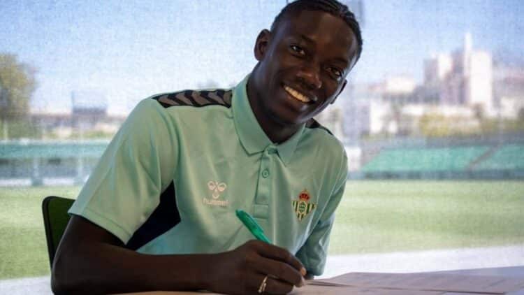 Souleymane Faye Granada Betis