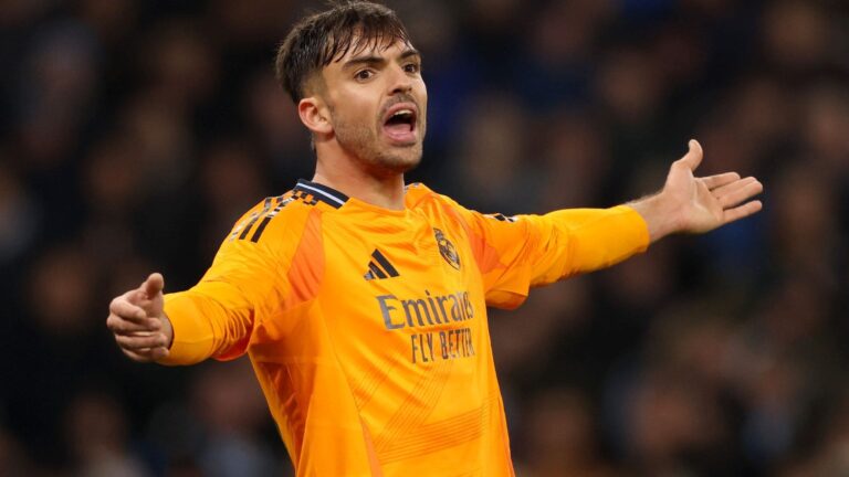 Raúl Asencio brilla ante el Manchester City