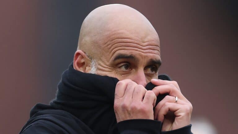 Guardiola, durante el encuentro de FA Cup del Manchester City. (Photo by Richard Pelham/Getty Images)