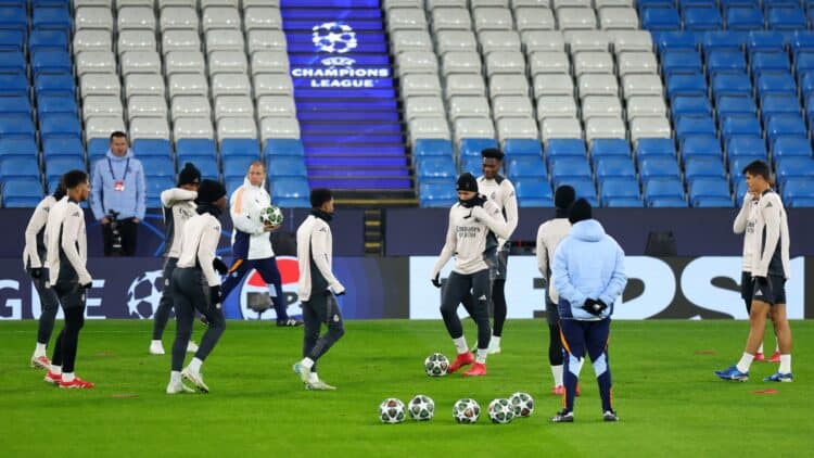 El Real Madrid se prepara para el duelo de Champions League en el Etihad. (Photo by Molly Darlington/Getty Images)
