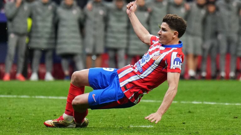 UEFA penalti Julián Álvarez