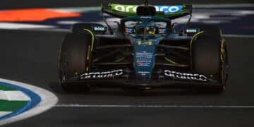 Todo dificultades para Fernando Alonso que no baja los brazos: "Vamos a seguir intentándolo"