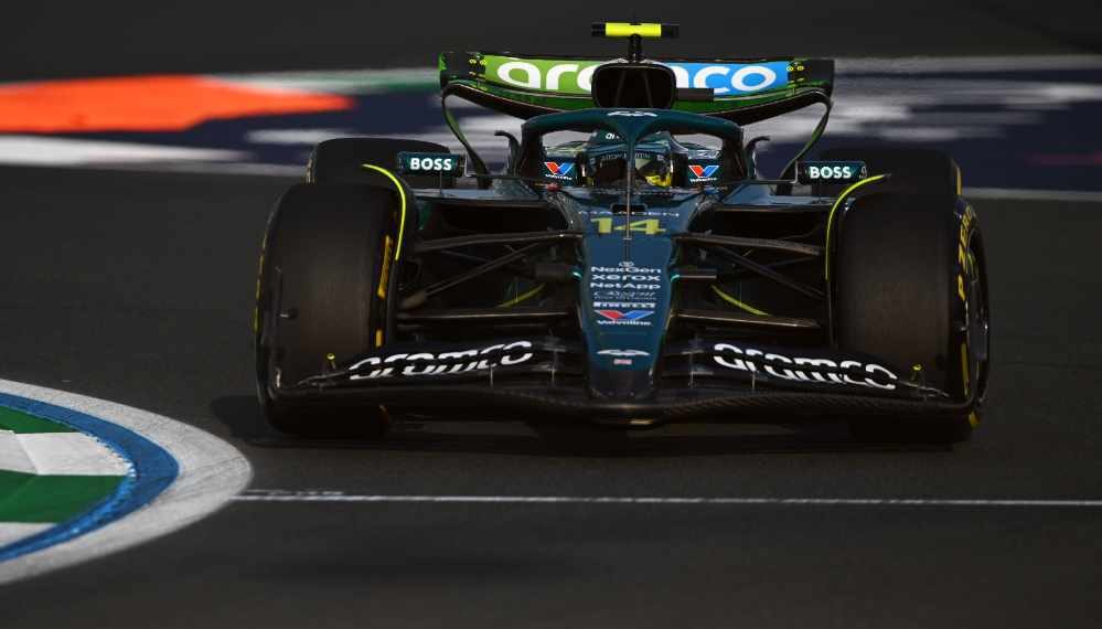 Todo dificultades para Fernando Alonso que no baja los brazos: "Vamos a seguir intentándolo"