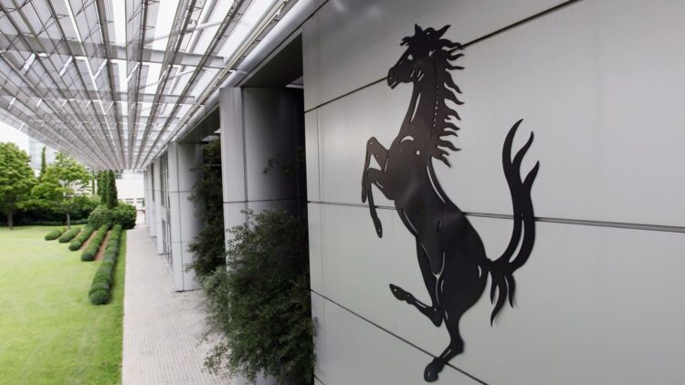 Ferrari Papa Francisco