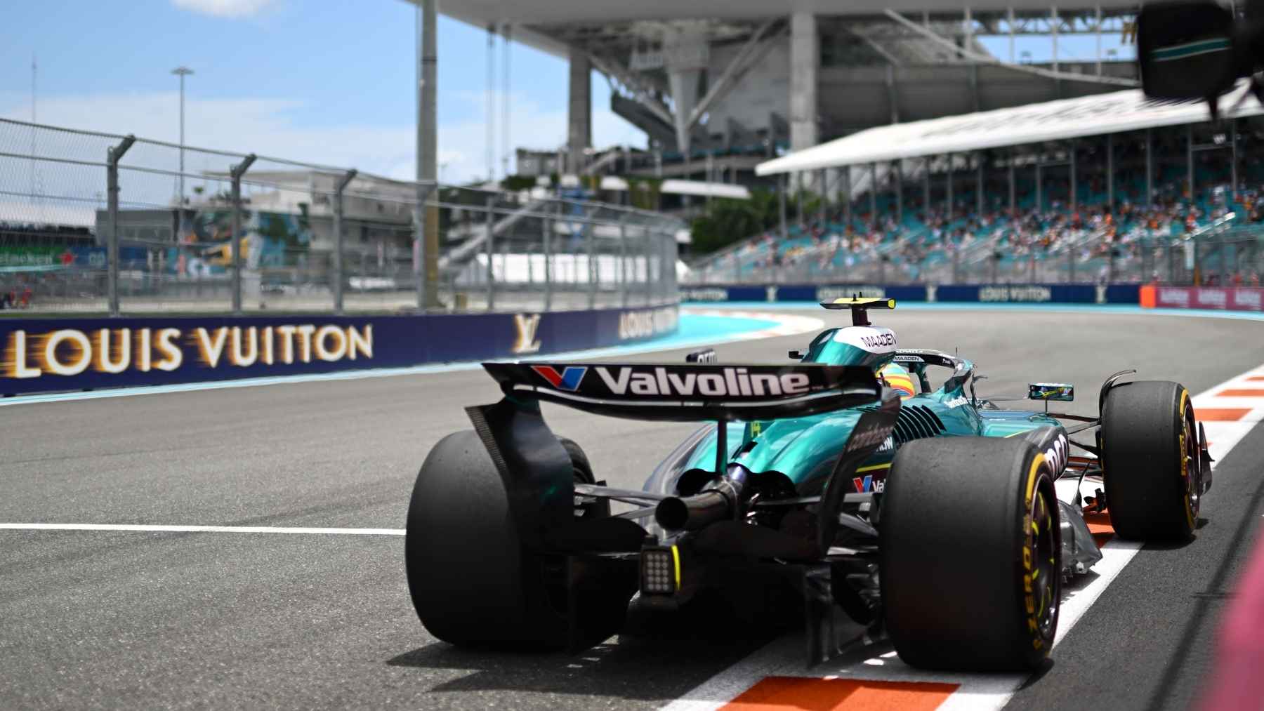 Alonso Aston Martin