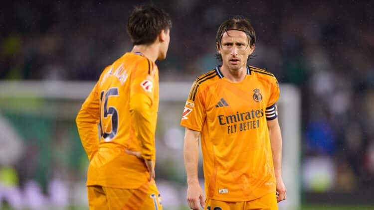 Arda Güler y Luka Modric Real Madrid