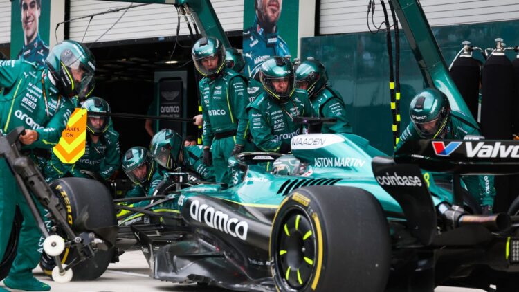 Aston Martin pruebas AMR26