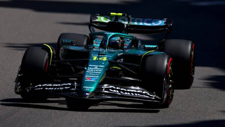 Alonso abandona Mónaco motor