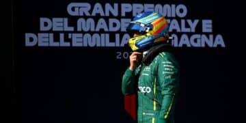 Alonso pelea puntos Imola