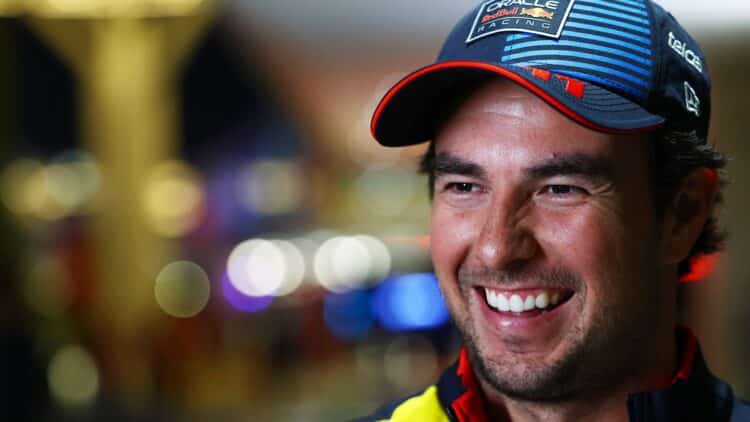 Sergio Pérez avisa a Cadillac: Alpine es una opción para volver a la F1