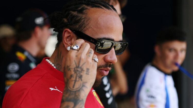 Leweis Hamilton Ferrari