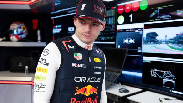 Verstappen Aston Martin