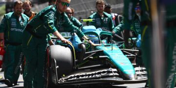 Alonso se carga ordenadores Aston Martin era imposible