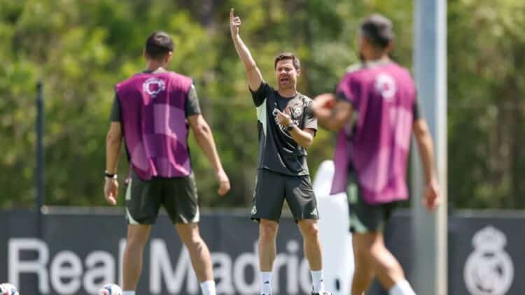 Xabi Alonso real madrid entrenamiento